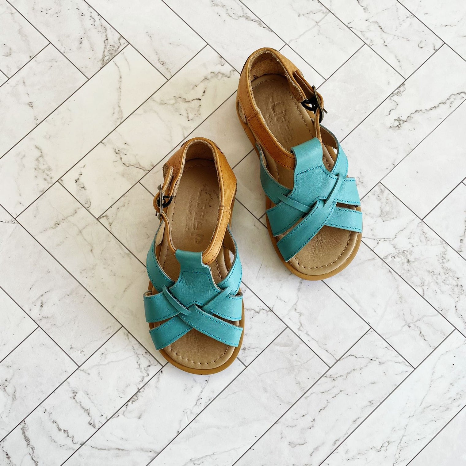 Twyla Finn Sandal | Two-Toned