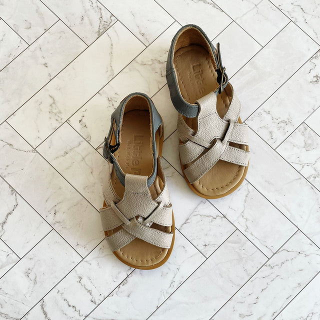 Twyla Finn Sandal | Two-Toned