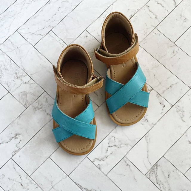 Aurora Bay Sandal | Two-Toned