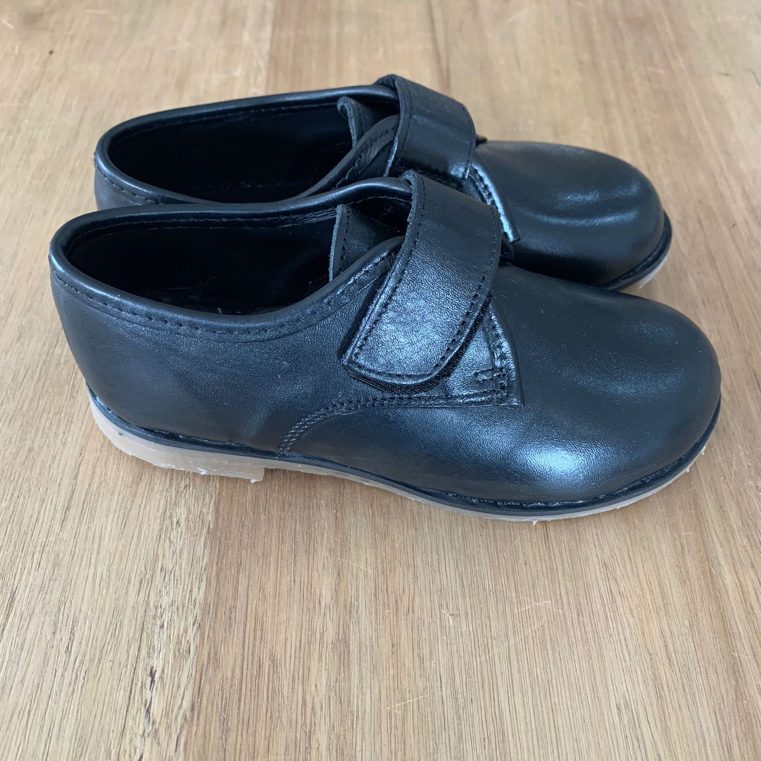 Closed Velcro Unisex Shoe | School Shoe